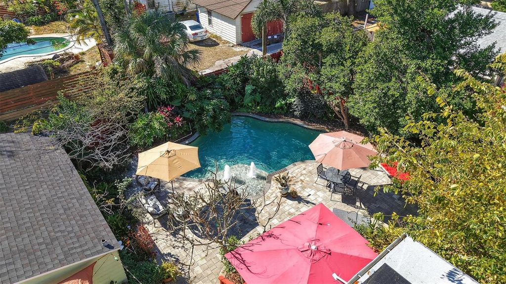 Image 2 of property listing at 3030 8TH AVENUE N, St Petersburg, FL 33713