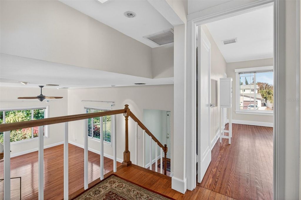 Image 28 of property listing at 3030 8TH AVENUE N, St Petersburg, FL 33713