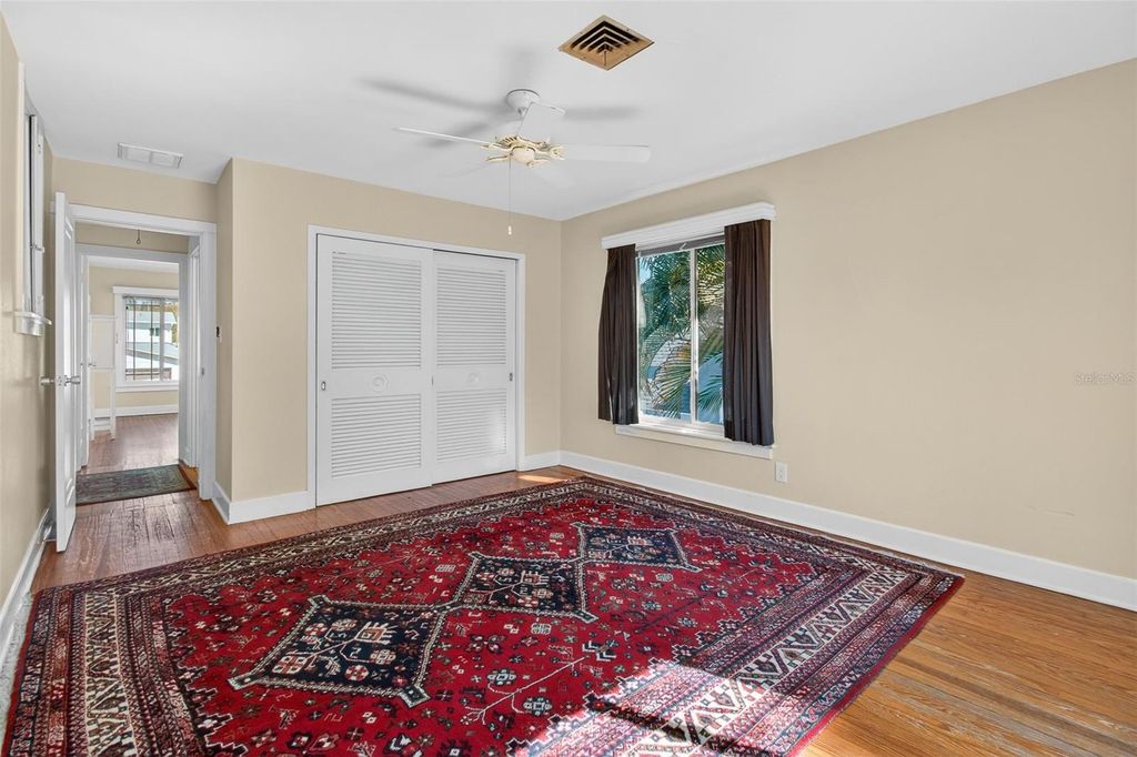 Image 33 of property listing at 3030 8TH AVENUE N, St Petersburg, FL 33713