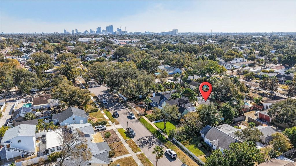 Image 39 of property listing at 3030 8TH AVENUE N, St Petersburg, FL 33713