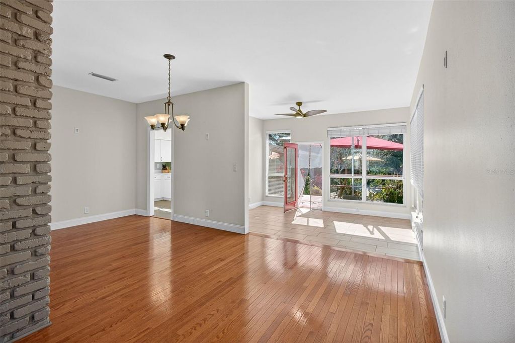 Image 9 of property listing at 3030 8TH AVENUE N, St Petersburg, FL 33713