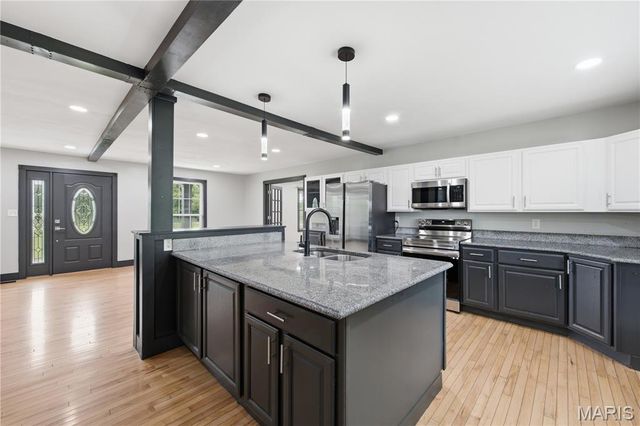 3933 Cherokee Trail, Edwardsville, IL 62025