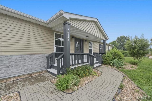 3933 Cherokee Trail, Edwardsville, IL 62025