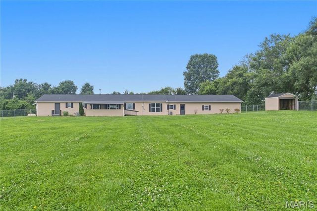 3933 Cherokee Trail, Edwardsville, IL 62025