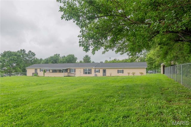 3933 Cherokee Trail, Edwardsville, IL 62025