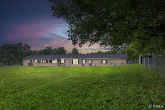 3933 Cherokee Trail, Edwardsville, IL 62025