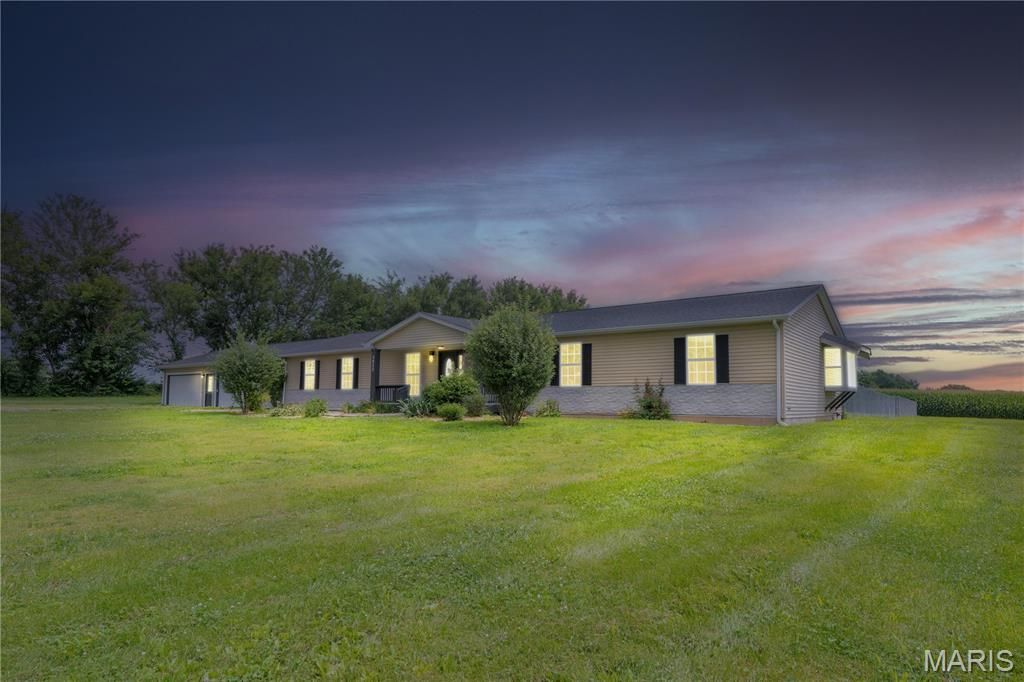 3933 Cherokee Trail, Edwardsville, IL 62025