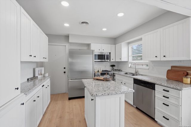 1022 Olney Dr, San Antonio, TX 78218