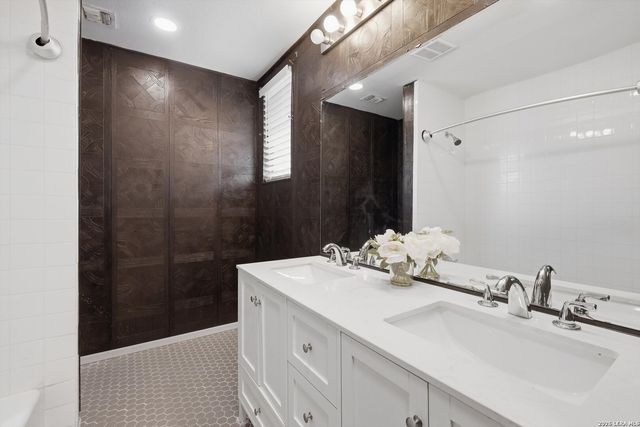 1022 Olney Dr, San Antonio, TX 78218