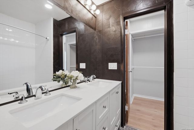 1022 Olney Dr, San Antonio, TX 78218