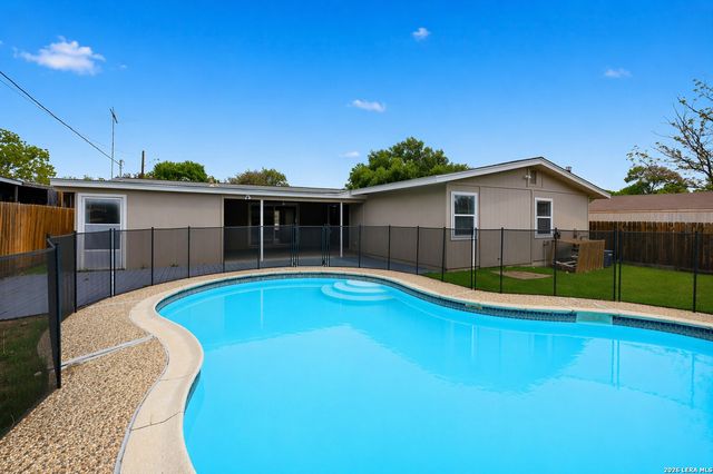 1022 Olney Dr, San Antonio, TX 78218