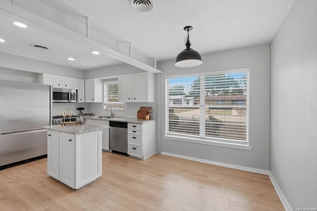 1022 Olney Dr, San Antonio, TX 78218