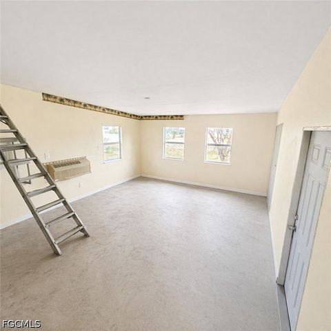 2520 Brownell CT, North Fort Myers, FL 33917