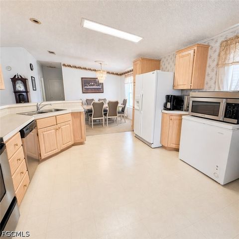 2520 Brownell CT, North Fort Myers, FL 33917