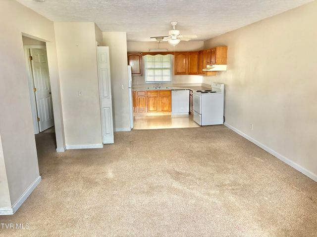 1529 Suncrest Drive, 8, Kingsport, TN 37660