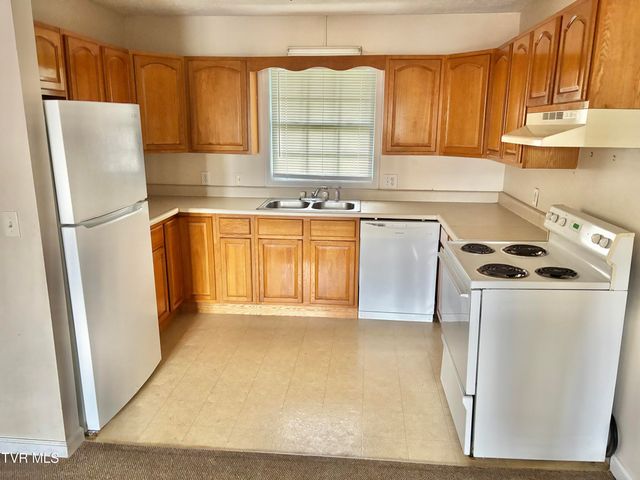 1529 Suncrest Drive, 8, Kingsport, TN 37660