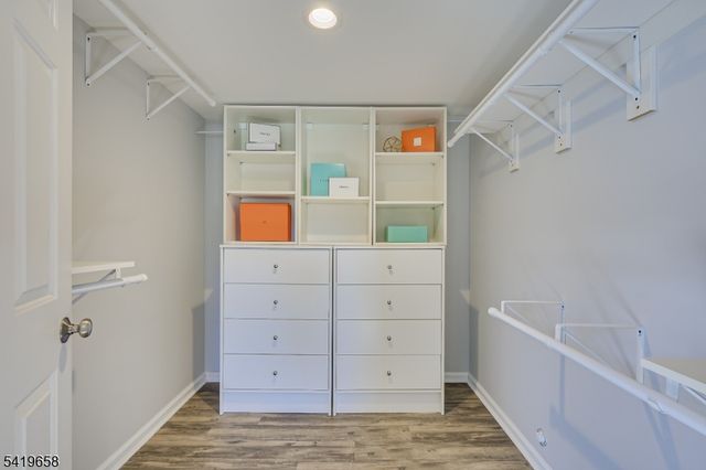 41 Lake Ave, Metuchen Boro, NJ 08840