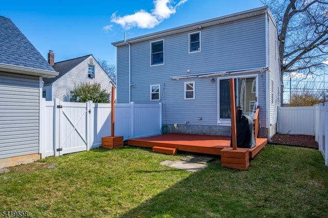 41 Lake Ave, Metuchen Boro, NJ 08840