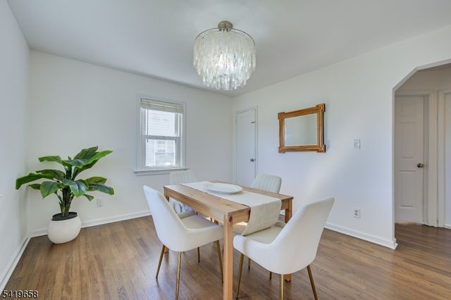 41 Lake Ave, Metuchen Boro, NJ 08840