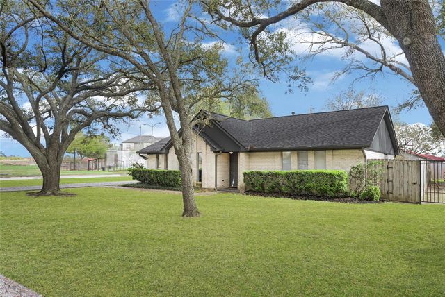 13003 Frank Lane, Stafford, TX 77477