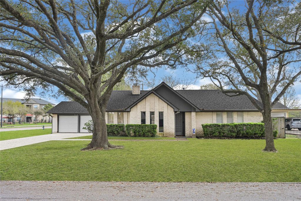 13003 Frank Lane, Stafford, TX 77477