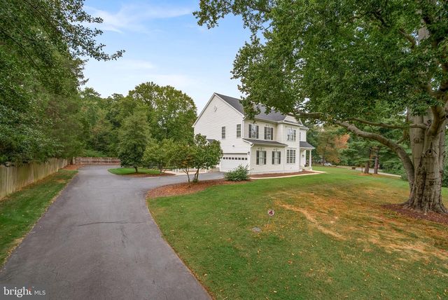 10 CROUCH ST, Sterling, VA 20165