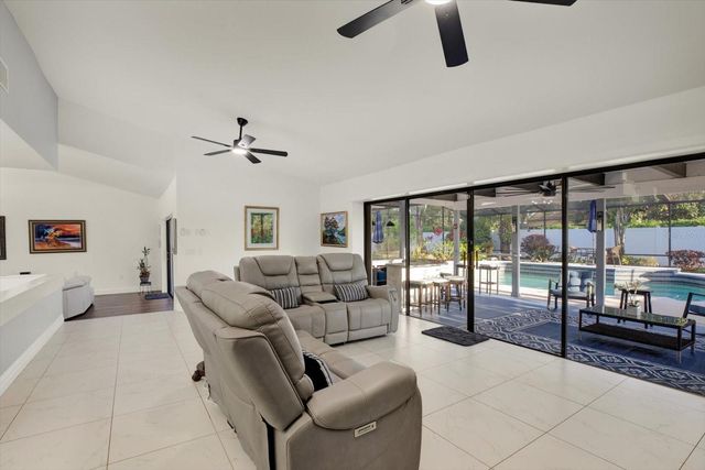 4303 MIDDLE LAKE DRIVE, Tampa, FL 33624