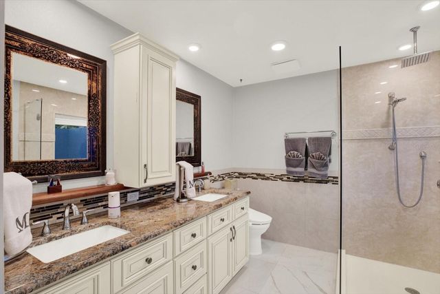 4303 MIDDLE LAKE DRIVE, Tampa, FL 33624