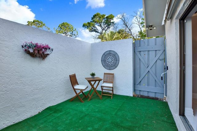 4303 MIDDLE LAKE DRIVE, Tampa, FL 33624