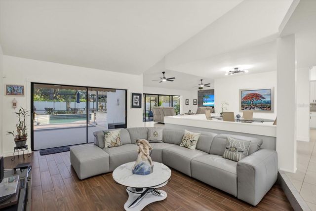 4303 MIDDLE LAKE DRIVE, Tampa, FL 33624