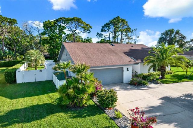 4303 MIDDLE LAKE DRIVE, Tampa, FL 33624