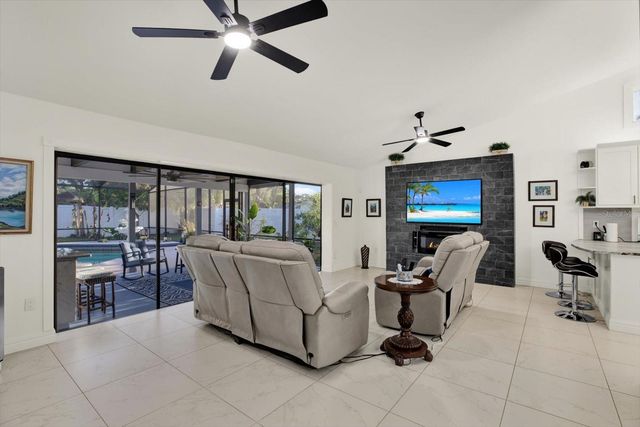 4303 MIDDLE LAKE DRIVE, Tampa, FL 33624