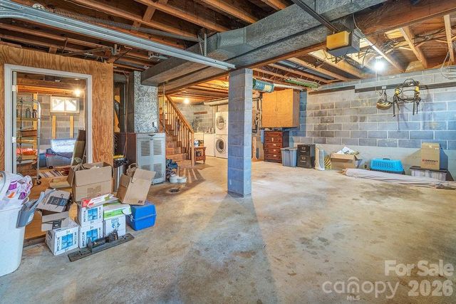 437 Onteora Boulevard, Asheville, NC 28803