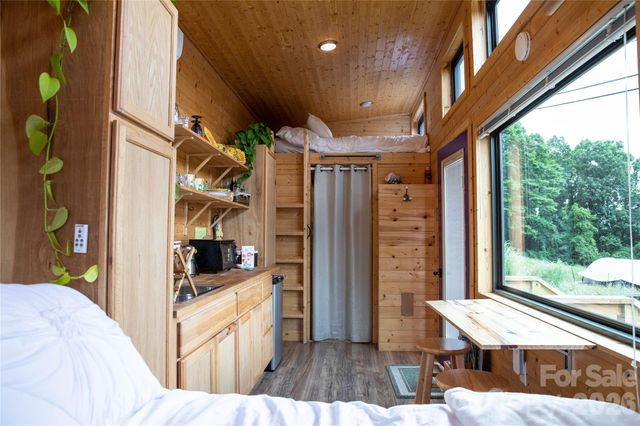 437 Onteora Boulevard, Asheville, NC 28803