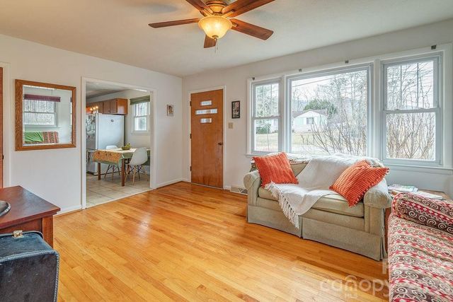 437 Onteora Boulevard, Asheville, NC 28803