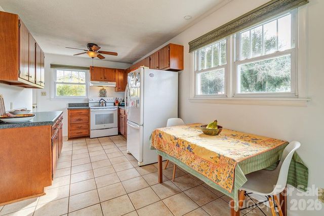 437 Onteora Boulevard, Asheville, NC 28803