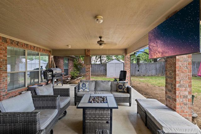 1610 Woodway Lane, Gilmer, TX 75644