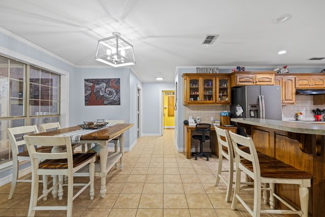 1610 Woodway Lane, Gilmer, TX 75644