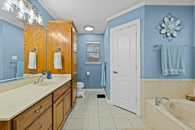 1610 Woodway Lane, Gilmer, TX 75644