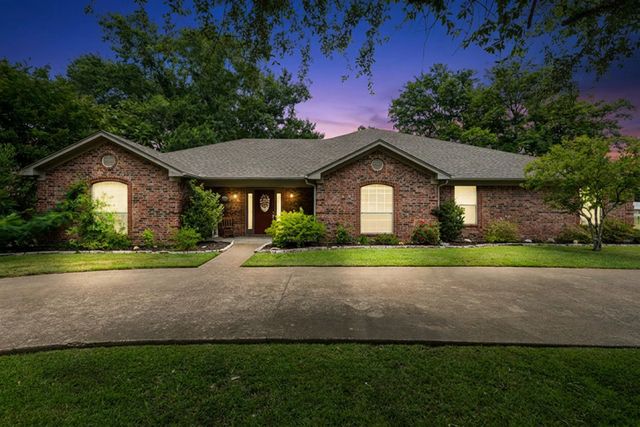 1610 Woodway Lane, Gilmer, TX 75644