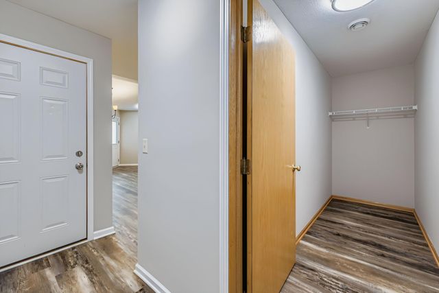 342 Sunfish Lane, Winsted, MN 55395