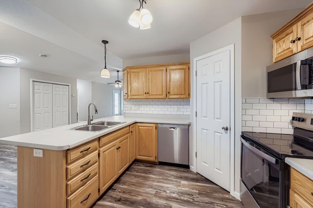 342 Sunfish Lane, Winsted, MN 55395