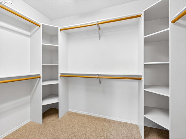 8955 Sw IOWA Dr, Tualatin, OR 97062