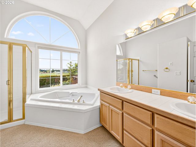 8955 Sw IOWA Dr, Tualatin, OR 97062