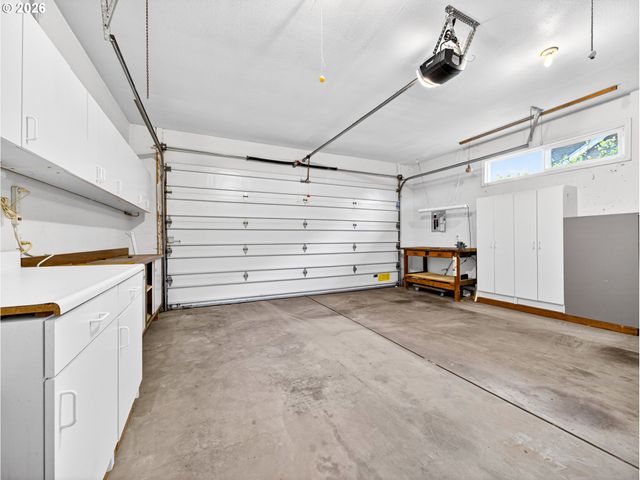 8955 Sw IOWA Dr, Tualatin, OR 97062