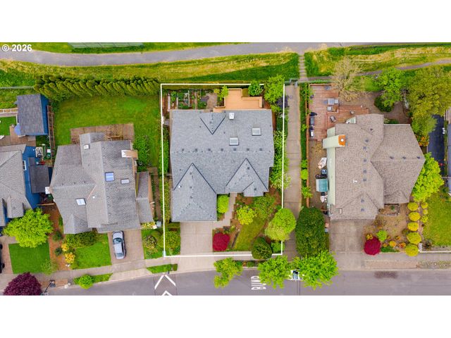 8955 Sw IOWA Dr, Tualatin, OR 97062