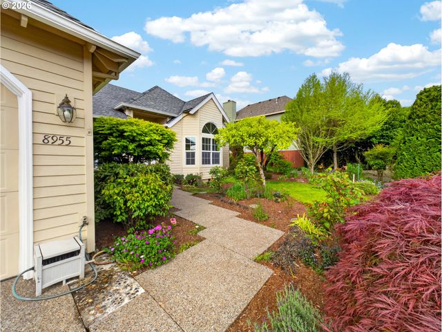 8955 Sw IOWA Dr, Tualatin, OR 97062