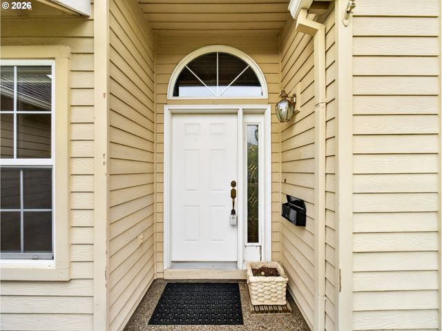 8955 Sw IOWA Dr, Tualatin, OR 97062