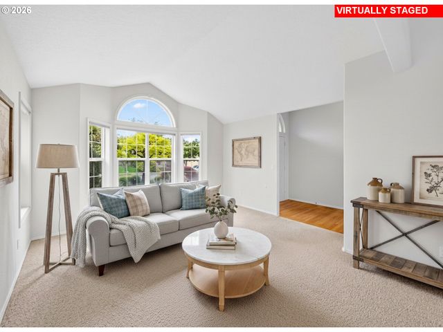 8955 Sw IOWA Dr, Tualatin, OR 97062