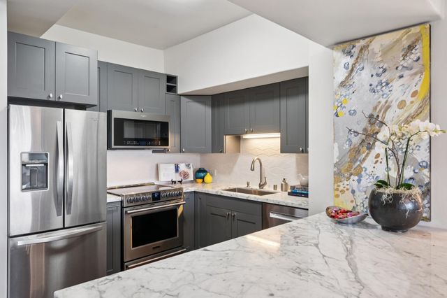 6363 Christie Ave 315, Emeryville, CA 94608